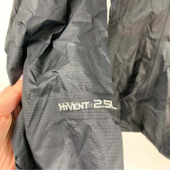The North Face HyVent 2.5L Venture Black Rain Jacket Medium M - Picture 4 of 16